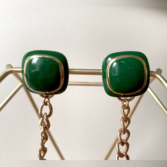 Redesigned Nina Ricci green and gold toned clip on dangling earrings - Picture 4 of 12